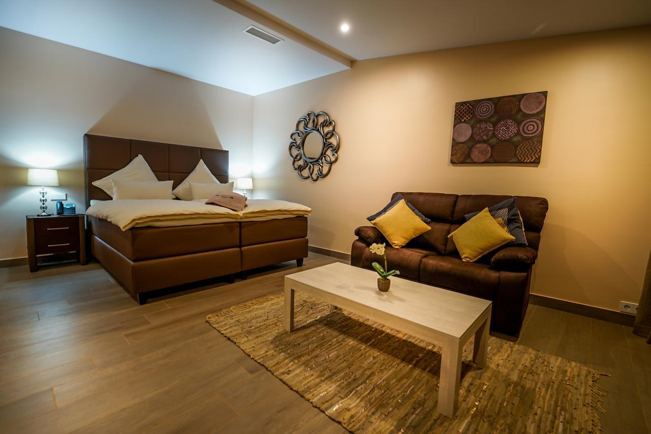 Vmg Horse Ranch (Adults Only) Villa ยูคมายอร์ ภายนอก รูปภาพ